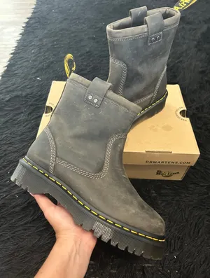 DR MARTENS Anistone LO charcoal leather boots booties shoes women’s 9 new thumbnail 1