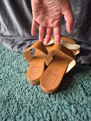Dolce Vita Tan Open Toe Sandals 8.5 thumbnail 6