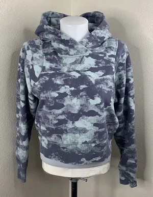 Lululemon Loungeful Cropped Hoodie Heritage Camo Wash WP Blue Multi Pullover Sz6 thumbnail 1
