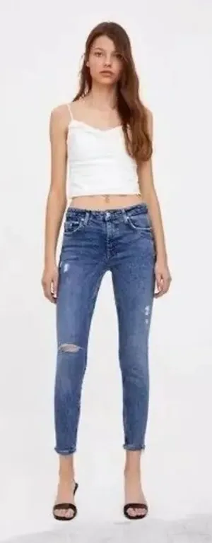 ✨Zara Mid Rise Skinny Ankle Sz 6 Jeans Raw Hem Dark Wash Distressed Destroyed✨ thumbnail 1