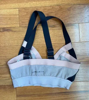 Slightly Worn Crop Top/sports Bra thumbnail 2