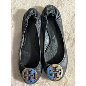 Tory Burch Womens Black Leather Minnie Travel Ballet Flats W/ Logo Medallion thumbnail 2
