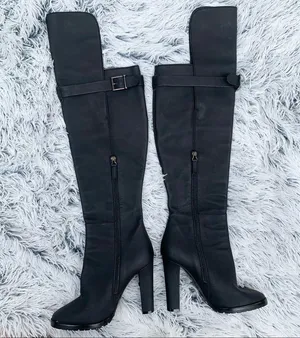 Milan Runway high knee boots Fall 2011 size 38 thumbnail 11