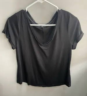 White House Black Market Black Short Sleeve Scoop Neck Top thumbnail 1