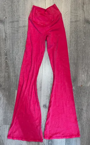 Pink Double Crossover Flare Leggings thumbnail 2