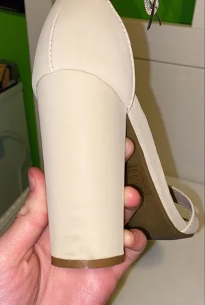 LovMark Tan Heels thumbnail 6