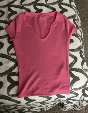 HOLLISTER top thumbnail 1