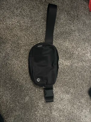 Lululemon Belt Bag thumbnail 2