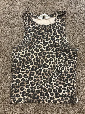 H&M A cheetah print tank top thumbnail 1