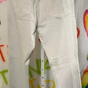 J19. Gap white straight leg jeans Size 30" #denim thumbnail 3