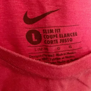 NIKE Slim Fit Cincinnati Reds Team Graphic T-shirt L thumbnail 3