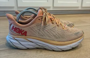 Hoka Women’s Clifton 8 Cantaloupe Silver Peony Pink Running Shoe Size 10.5 thumbnail 1