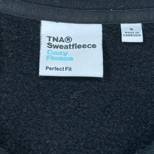 Aritzia Tna Perfect Cropped Quarter Zip thumbnail 3