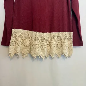 1.4.3. Story by Line Up NWT Long Sleeve Blouse with Crochet Bottom Detail Maroon/Cream medium thumbnail 5