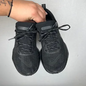 Nike Invincible Run 3 Womens Running Shoes Black DR2660-007 Size 8 thumbnail 2