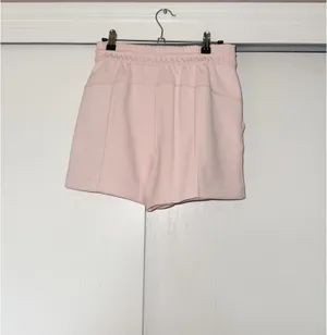 Lululemon Softstreme Shorts Flush Pink thumbnail 2
