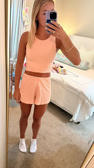 Lululemon set thumbnail 1