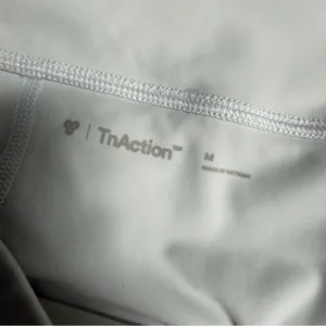 Aritzia TNAction White Tennis Skort Size Medium thumbnail 5