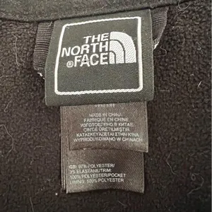 North Face Women’s Full Zip Jacket Size M thumbnail 3