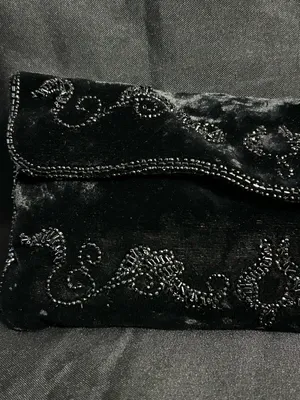 Walborg Handmade Black Beaded Velvet Foldover Clutch thumbnail 4