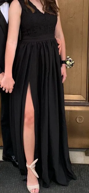 Black Formal Dress Size 6 thumbnail 1