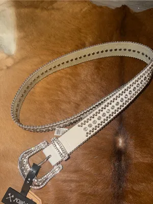 NWT Twig & Arrow Rhinestone Western Belt – Size Medium (Silver/White) thumbnail 4