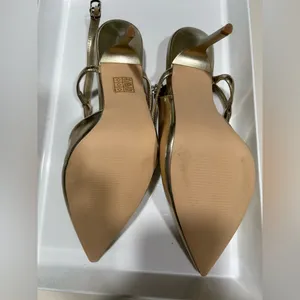 NEW Gold Ankle Strap Closed Pointed Toe Pumps Slingback Heel Comfortable 8 thumbnail 6