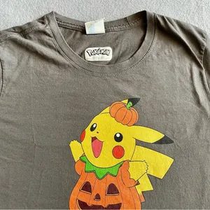 Pokémon Pikachu Women’s T-shirt Halloween Themed Gray Size Medium thumbnail 2
