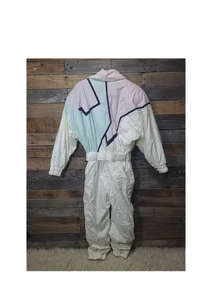 Profile Women’s pink and white ski suit thumbnail 9