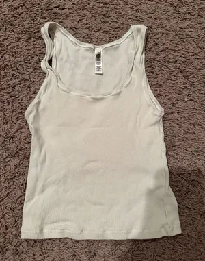 SKIMS Tank Top thumbnail 1