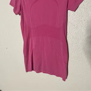 Swiftly Tech Short Sleeve Crew in Sonic Pink Size 6/8 thumbnail 8