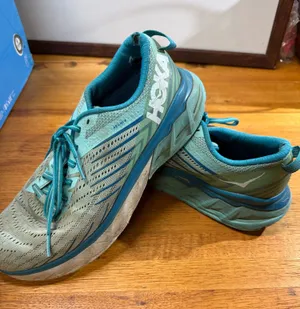 Hoka men’s 9.5 thumbnail 1