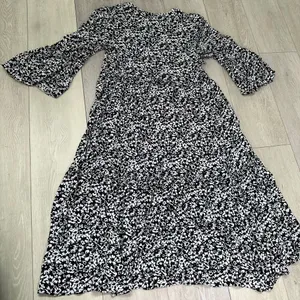 Zara white black midi ruffle floral dresss size medium boho‎ relaxed fit flowy thumbnail 6