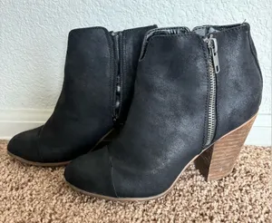 Women’s Booties Black Size 7 thumbnail 1