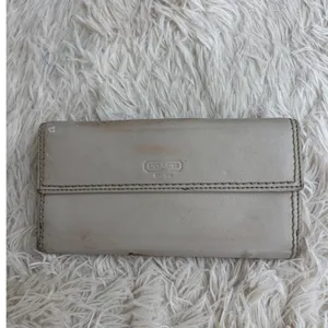 Vintage Coach Beige Leather Turnlock Wallet Clutch Foldover Billfold Card Holder thumbnail 3