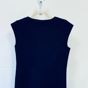 Ann Taylor Navy Blue Button Shoulder Sleeveless Knit Top‎ Small Casual Tailored thumbnail 4