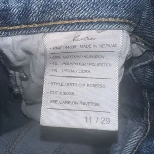 Kancan destroyed raw hem 11/29 normcore slimming jeans thumbnail 2