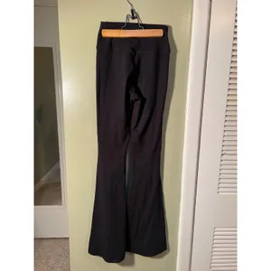 Yogalicious Women's Size Small Scrunch Front High Waist Flared Legging Black thumbnail 9