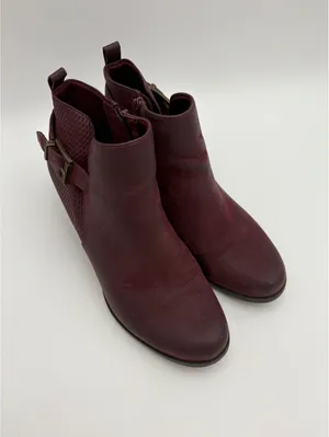 Baretraps Women's Size 10 M Burgundy Ankle Boots Buckle Detail Dr Scholls Insole thumbnail 3