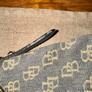 Dooney & Bourke Y2K Black and Tan Monogram Shoulder Bag thumbnail 15