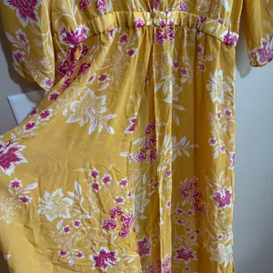 Vince Camuto Floral Sheer V-Neck Midi Dress Medium Yellow Women Flutter Sleeve thumbnail 4