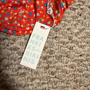 NWT Frankie’s bikinis cola underwire bra in seaside farm- Size Small thumbnail 5