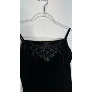 Dressbarn Collection 1990s Black Velvet Embroidered Gown formal sexy 6 thumbnail 6
