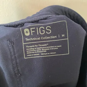 FIGS Navy Blue Zamora Jogger Scrub Pants Uniform Regular Rise Women size Medium thumbnail 2