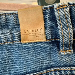 ZARA TRF Button-Front Raw‎ Edge Denim Skirt large size 30 thumbnail 5