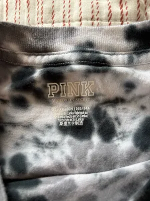 VS pink tee thumbnail 2