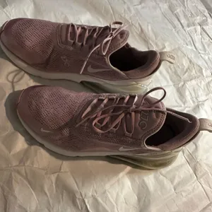 Nike Women's Air Max 270 Light Pink Athletic Shoes thumbnail 4