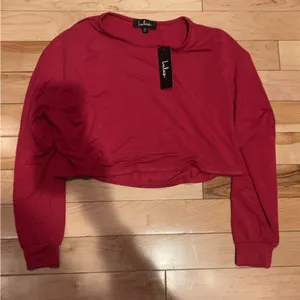 Lulu’S Look At Me Now Red Dolman Sleeve Crop Top thumbnail 2