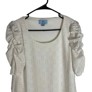CeCe White Eyelet Puff Sleeve Blouse‎ Scoop Neck Top Small Coquette Feminine thumbnail 2
