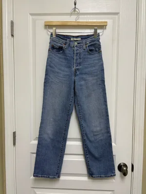 Levi’s jeans  thumbnail 3